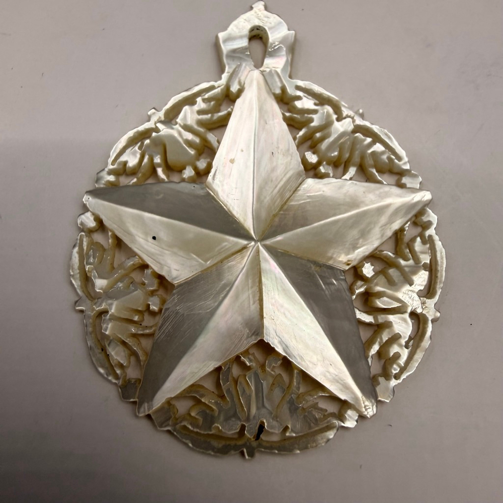 White Mother of Pearl Star Pendant 1 -13/16”